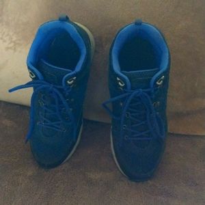Women's Vionic Hiking Walking Boots, Sz 8.5 M, Color is a dark blue.
